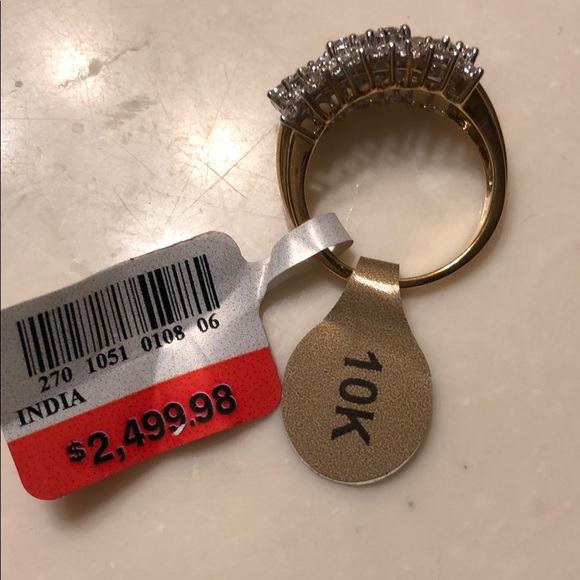 10 K Gold Ring 2 CTTV Diamand Ring New 6.5 - Picture 4 of 8